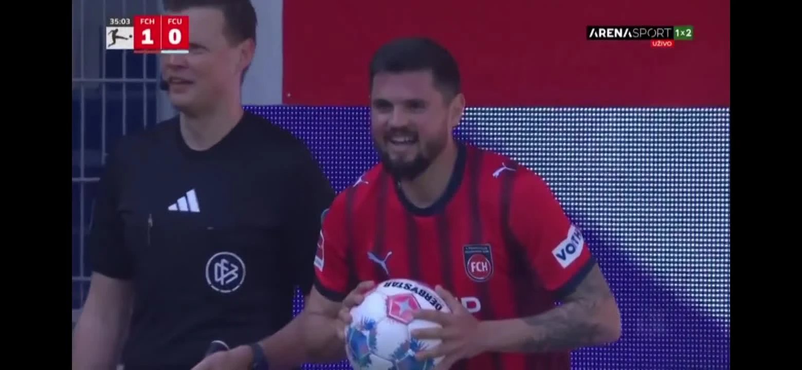 zaslepka skrotu video